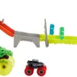 Hot Wheels - Monster Trucks Charge & Chase Challenge Playset