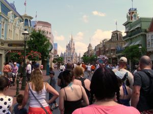 Disney World on a Large-Family Budget: How Families of 5, 6+ Can Save